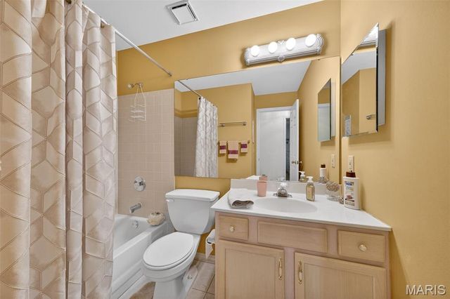 11318 Taylor Pines Drive, Maryland Heights, MO 63043