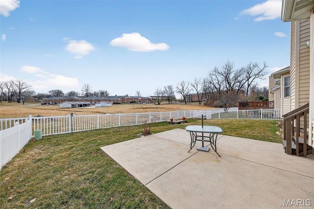 11318 Taylor Pines Drive, Maryland Heights, MO 63043