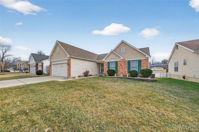 11318 Taylor Pines Drive, Maryland Heights, MO 63043