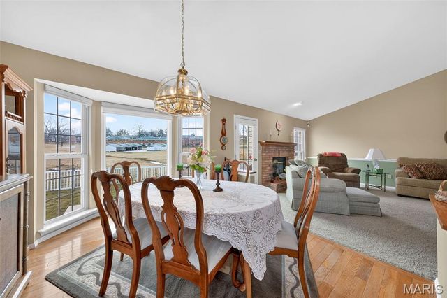 11318 Taylor Pines Drive, Maryland Heights, MO 63043