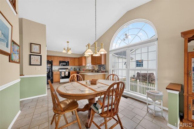 11318 Taylor Pines Drive, Maryland Heights, MO 63043