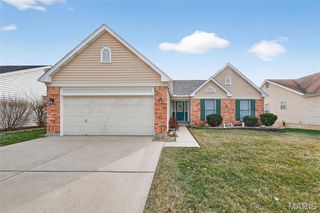 11318 Taylor Pines Drive, Maryland Heights, MO 63043