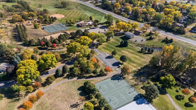 8802 Jules Avenue S, Cottage Grove, MN 55016