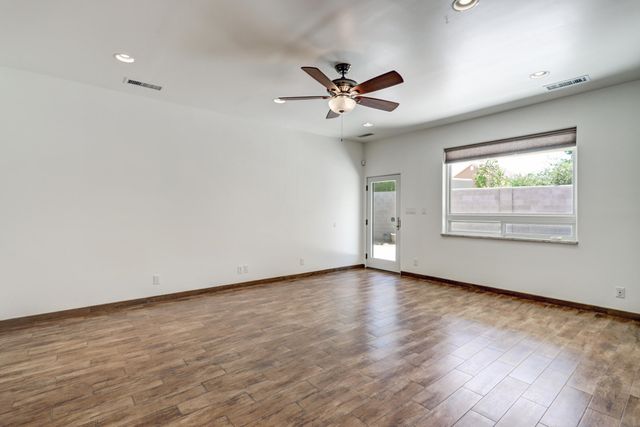 4924 Dodge Avenue NW, Albuquerque, NM 87114