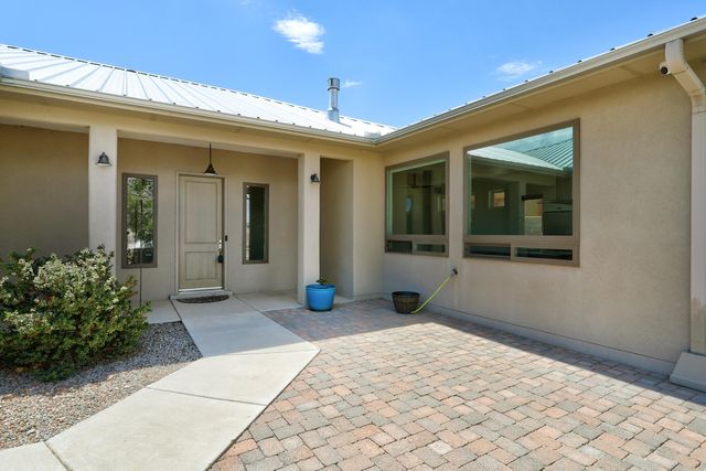 4924 Dodge Avenue NW, Albuquerque, NM 87114