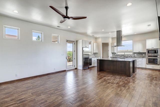 4924 Dodge Avenue NW, Albuquerque, NM 87114