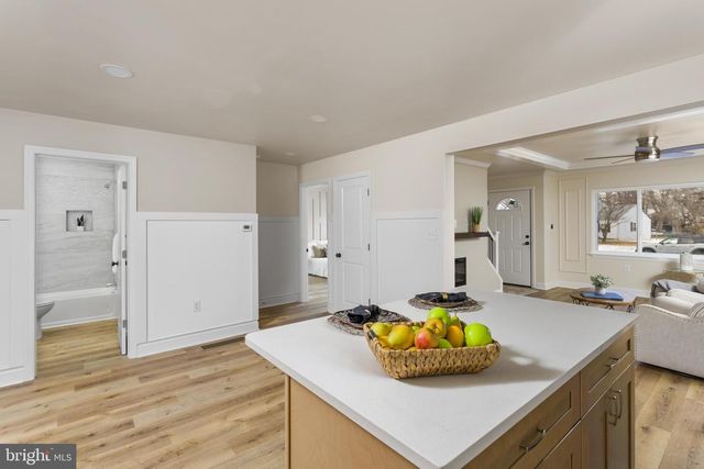 16 RANCHWOOD DR, Ewing, NJ 08618