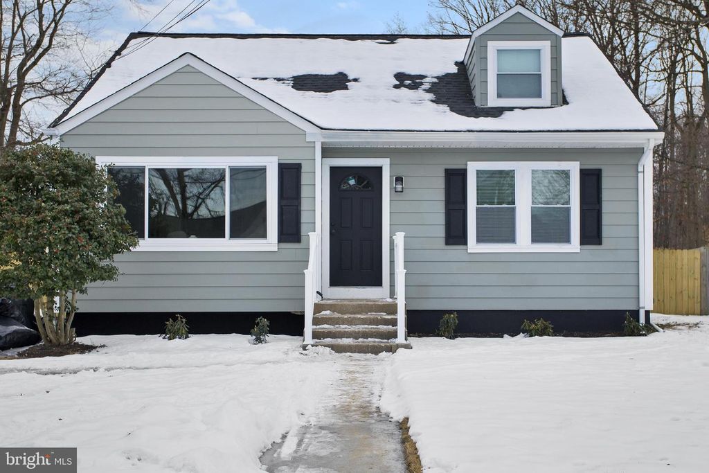 16 RANCHWOOD DR, Ewing, NJ 08618