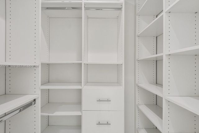 1090 NE 84th St, Miami, FL 33138