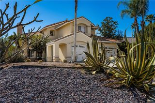 690 Canterbury Circle, Corona, CA 92879