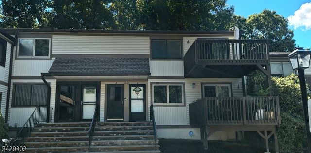 1907 Stonegate Ln 1907, Stanhope Boro, NJ 07874