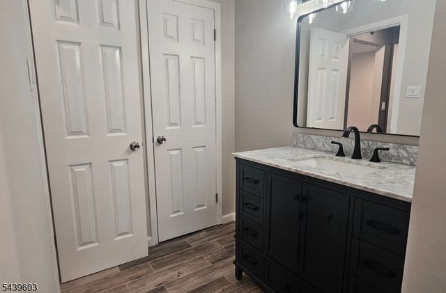 1907 Stonegate Ln 1907, Stanhope Boro, NJ 07874