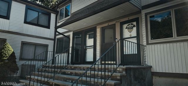 1907 Stonegate Ln 1907, Stanhope Boro, NJ 07874