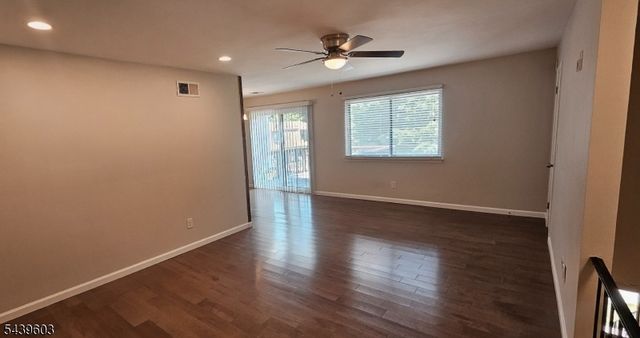 1907 Stonegate Ln 1907, Stanhope Boro, NJ 07874