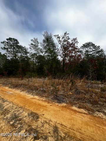 307 LEMON Street, Interlachen, FL 32148