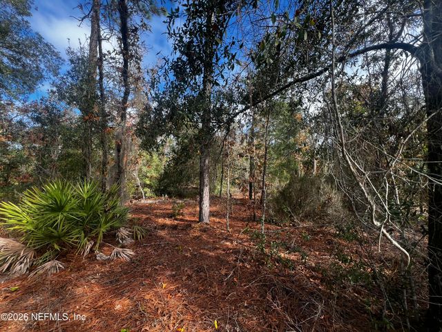 307 LEMON Street, Interlachen, FL 32148