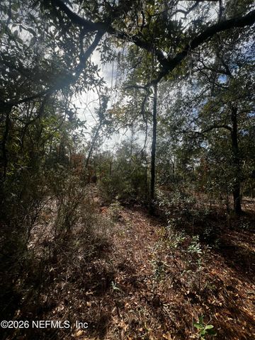 307 LEMON Street, Interlachen, FL 32148