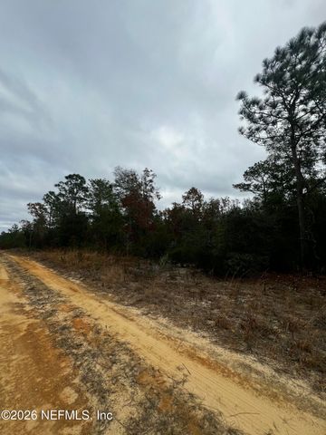 307 LEMON Street, Interlachen, FL 32148