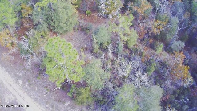 307 LEMON Street, Interlachen, FL 32148