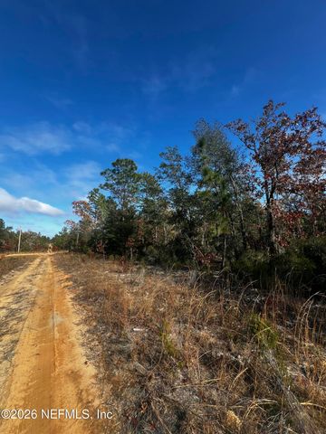 307 LEMON Street, Interlachen, FL 32148