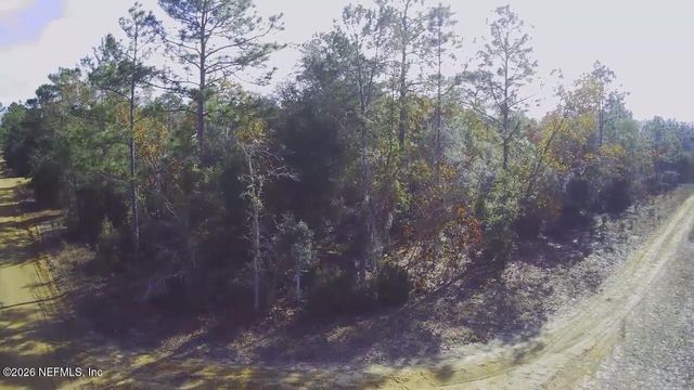 307 LEMON Street, Interlachen, FL 32148