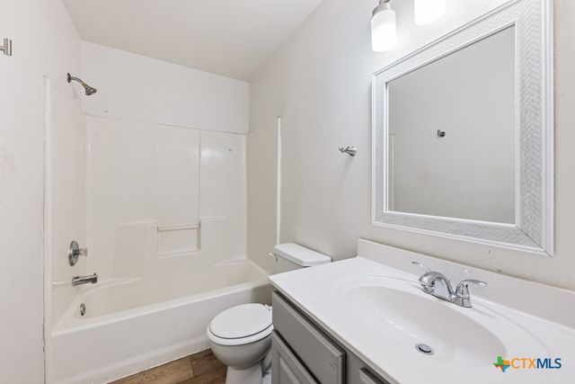 527 Roosevelt Drive, Seguin, TX 78155
