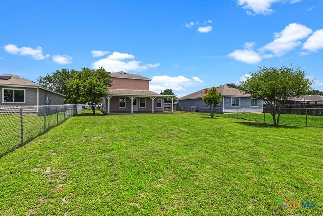 527 Roosevelt Drive, Seguin, TX 78155