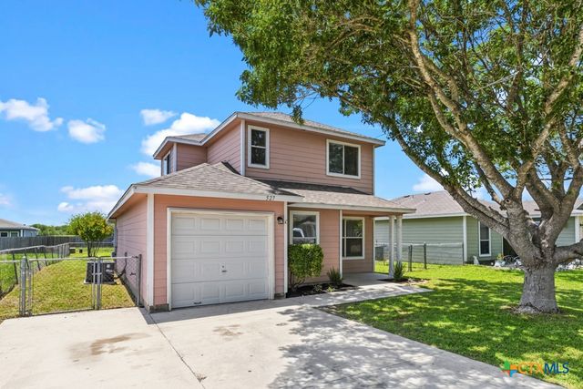 527 Roosevelt Drive, Seguin, TX 78155