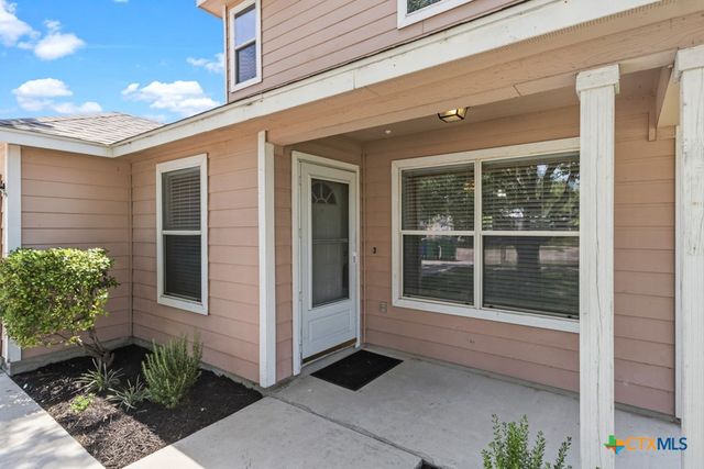 527 Roosevelt Drive, Seguin, TX 78155