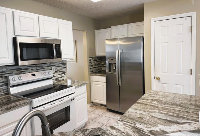 294 Lazelle Place Lane, Lewis Center, OH 43035