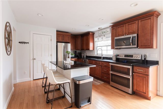 88 Kay Street, Newport, RI 02840