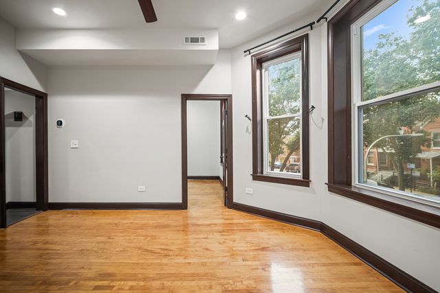 2737 W 22nd Place 2, Chicago, IL 60608