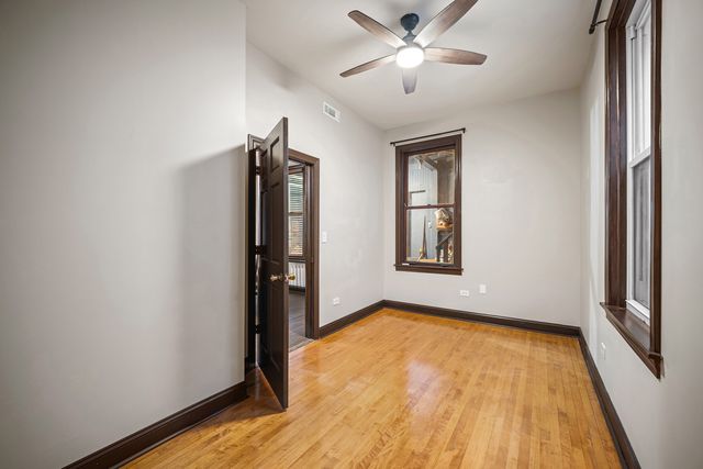 2737 W 22nd Place 2, Chicago, IL 60608