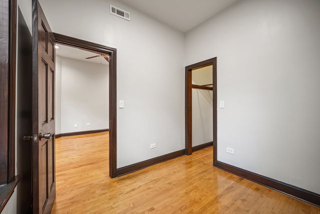 2737 W 22nd Place 2, Chicago, IL 60608