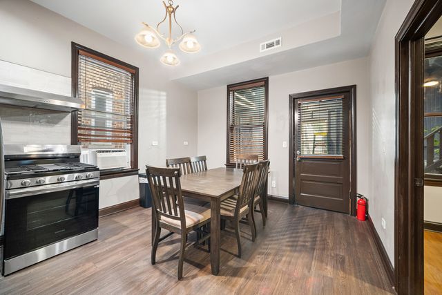 2737 W 22nd Place 2, Chicago, IL 60608