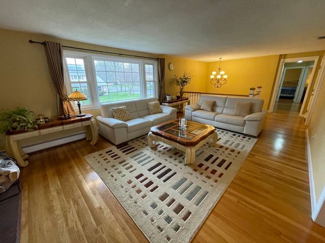 2 Barrett Road, Lexington, MA 02421