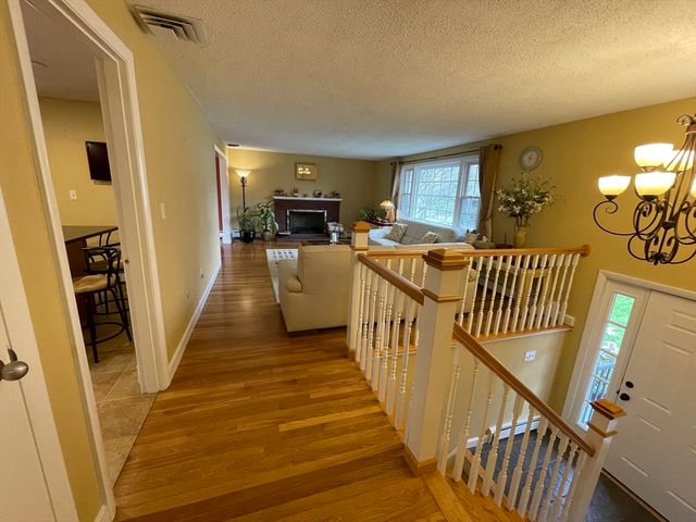 2 Barrett Road, Lexington, MA 02421