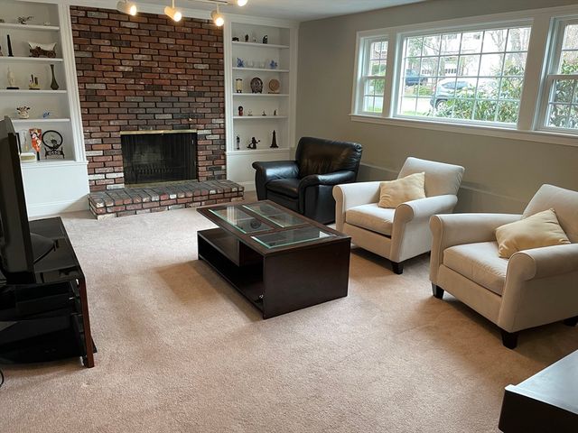 2 Barrett Road, Lexington, MA 02421