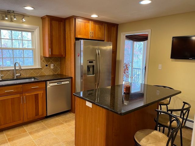 2 Barrett Road, Lexington, MA 02421