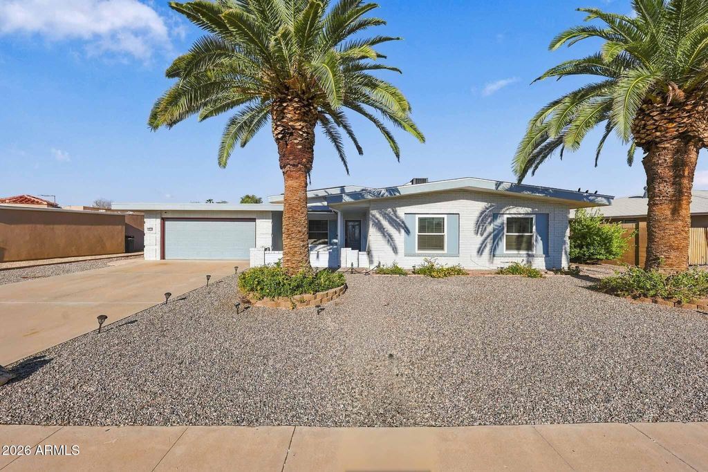 16210 N MEADOW PARK Drive, Sun City, AZ 85351 — exterior