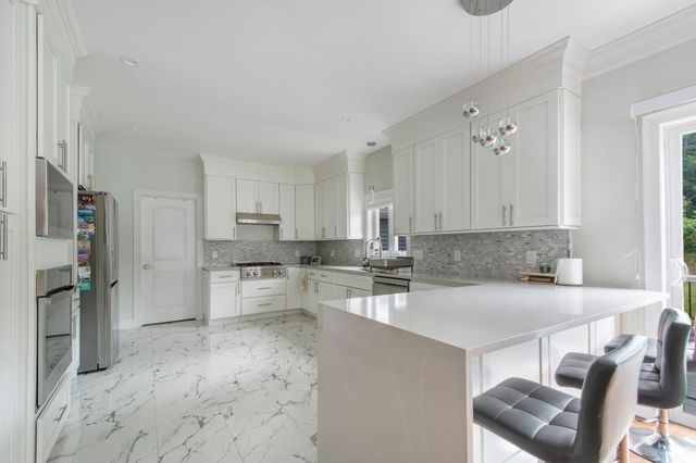 257 Prospect St, Auburn, MA 01501