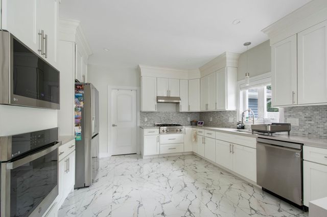 257 Prospect St, Auburn, MA 01501