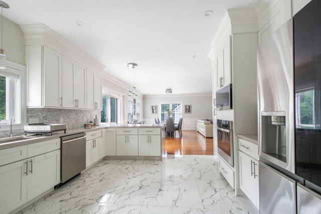 257 Prospect St, Auburn, MA 01501