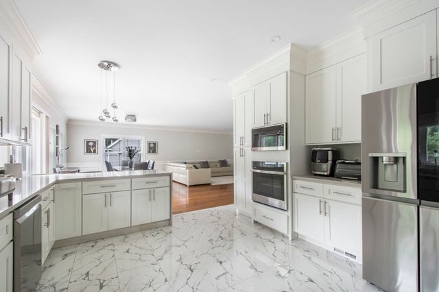 257 Prospect St, Auburn, MA 01501