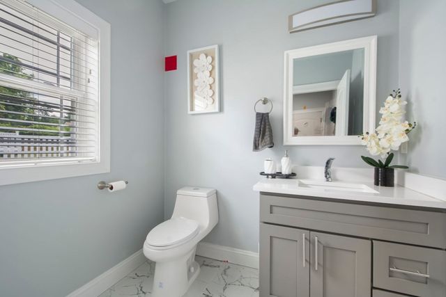 257 Prospect St, Auburn, MA 01501