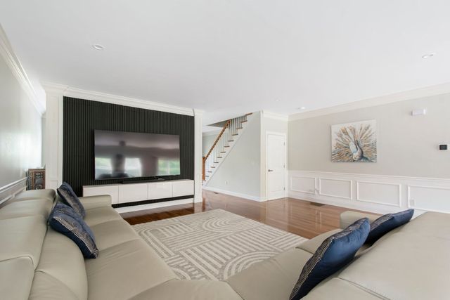 257 Prospect St, Auburn, MA 01501