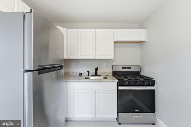 2201 N LOCUST ST, Wilmington, DE 19802