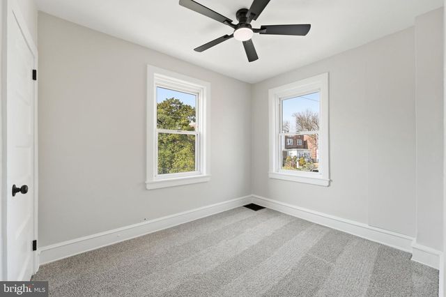 2201 N LOCUST ST, Wilmington, DE 19802