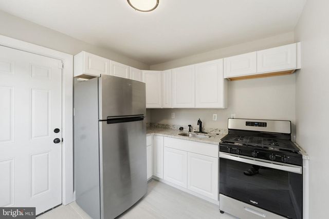 2201 N LOCUST ST, Wilmington, DE 19802