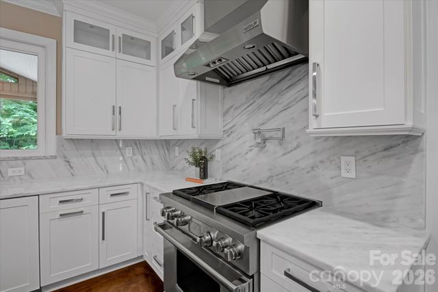 409 Running Horse Lane, Waxhaw, NC 28173